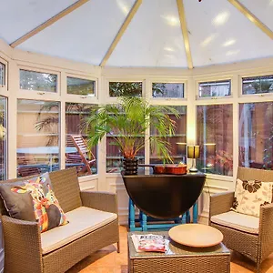 https://the-marlborough.brighton-hotels-england.com