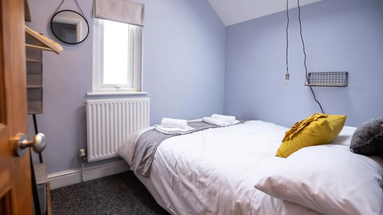 Lovely Coach House With Free Parking Cardiff