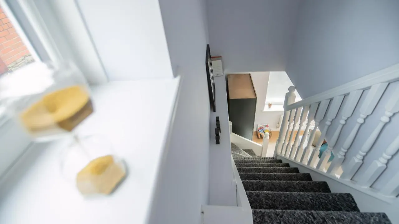 Lovely Coach House With Free Parking Cardiff